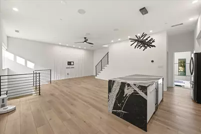 2001 N Prairie Avenue #106, Dallas, TX 75204 - Photo 9