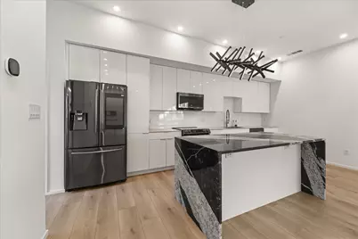 2001 N Prairie Avenue #106, Dallas, TX 75204 - Photo 11