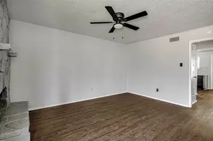 1403 Courtney Pl, Cleburne, TX 76033 - Photo 3