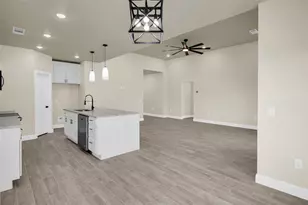 518 Dolphin Terrace, Runaway Bay, TX 76426 - Photo 11