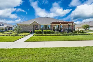 1041 4th St, Argyle, TX 76226 - Photo 3