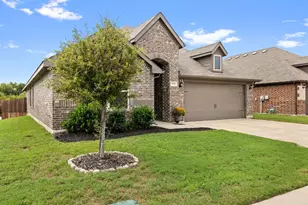 5725 Broad Bay Ln, Fort Worth, TX 76179 - Photo 3