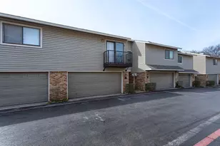 7450 Holly Hill Dr, Dallas, TX 75231 - Photo 29