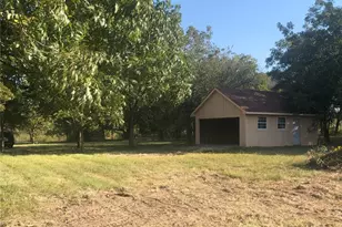 1015 County Rd 701, Cleburne, TX 76031 - Photo 3