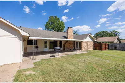 640 Ivy Ann Drive, Woodway, TX 76712 - Photo 33