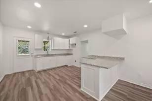 424 E 3rd St, Blooming Grove, TX 76626 - Photo 7