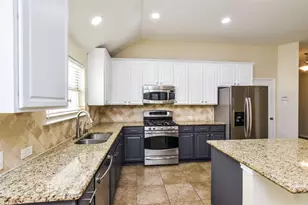 9409 Caliente Dr, McKinney, TX 75072 - Photo 5