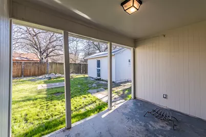 6400 Melinda Drive, Forest Hill, TX 76119 - Photo 19