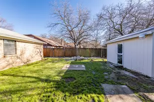 6400 Melinda Dr, Forest Hill, TX 76119 - Photo 21