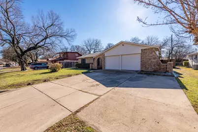 6400 Melinda Drive, Forest Hill, TX 76119 - Photo 3
