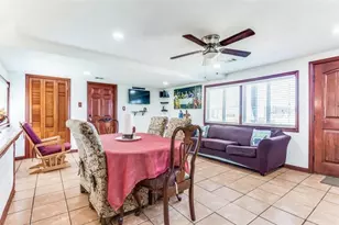 5720 Wilkes Dr, Fort Worth, TX 76119 - Photo 9