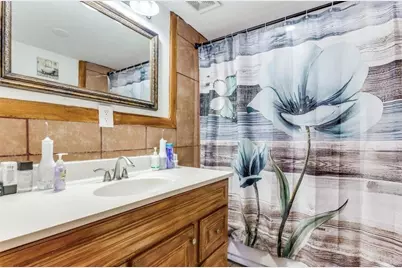 5720 Wilkes Drive, Fort Worth, TX 76119 - Photo 13