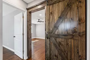 902 Turner St, Cleburne, TX 76033 - Photo 23