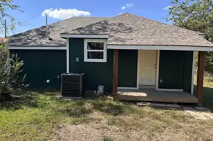 824 N Virginia St, Terrell, TX 75160 - Photo 17