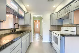 607 Trailwood Ct, Garland, TX 75043 - Photo 5