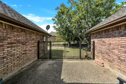 3532 Meadowside Drive, Bedford, TX 76021 - Photo 31