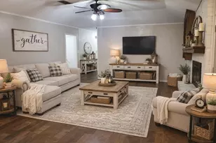 840 S Ridgeway Dr, Cleburne, TX 76033 - Photo 1