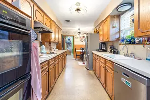 2015 Woods Dr, Arlington, TX 76010 - Photo 5