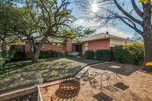 6327 Town Hill Ln, Dallas, TX 75214 - Photo 23