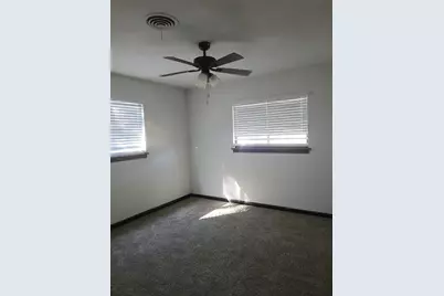 5209 Stonewall Street, Greenville, TX 75402 - Photo 3