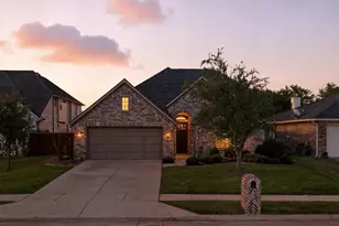 533 Longshore Dr, Little Elm, TX 75068 - Photo 3