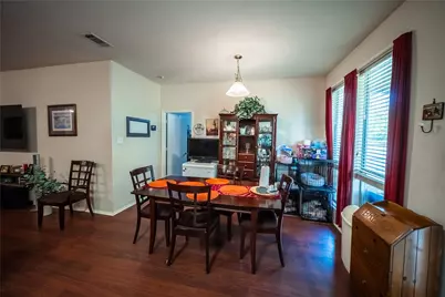 945 Buffalo Springs Drive, Fort Worth, TX 76140 - Photo 21