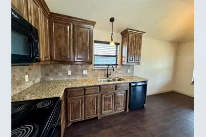 417 Lens Street, Eastland, TX 76448 - Photo 11