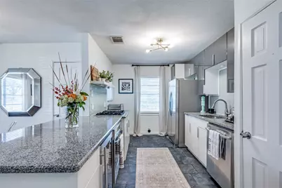 702 Reverchon Drive, Dallas, TX 75211 - Photo 7