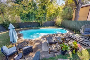 702 Reverchon Dr, Dallas, TX 75211 - Photo 19