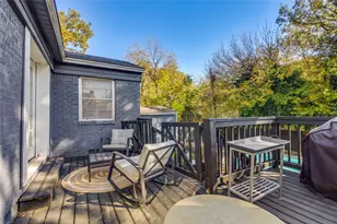 702 Reverchon Dr, Dallas, TX 75211 - Photo 17