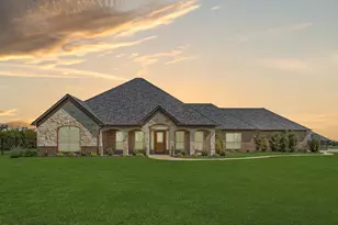 2921 W Alamosa Dr, Terrell, TX 75160 - Photo 1