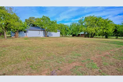607 Baylor Street, Nocona, TX 76255 - Photo 19