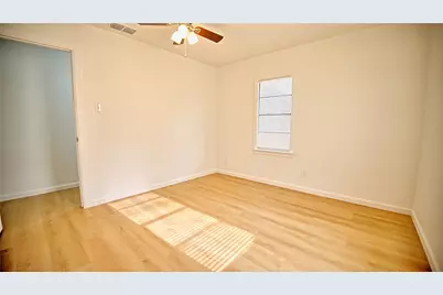 607 Baylor Street, Nocona, TX 76255 - Photo 11