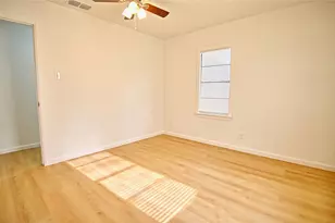 607 Baylor St, Nocona, TX 76255 - Photo 11