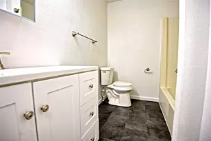 607 Baylor St, Nocona, TX 76255 - Photo 9