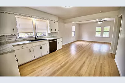 607 Baylor Street, Nocona, TX 76255 - Photo 7