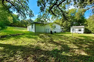 532 Marquette Ave, Azle, TX 76020 - Photo 13