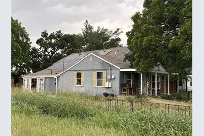 301 Thompson Street, Irving, TX 75061 - Photo 1