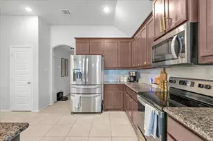 1200 Queens Brook Ln, Fort Worth, TX 76140 - Photo 21