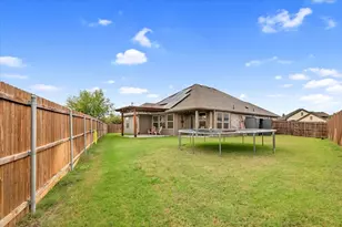 1200 Queens Brook Ln, Fort Worth, TX 76140 - Photo 29