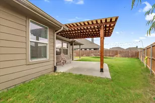 1200 Queens Brook Ln, Fort Worth, TX 76140 - Photo 27