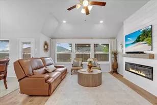 1200 Queens Brook Ln, Fort Worth, TX 76140 - Photo 3