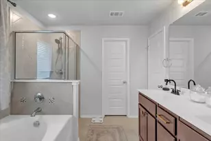 1200 Queens Brook Ln, Fort Worth, TX 76140 - Photo 25