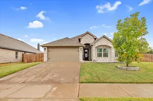 1200 Queens Brook Ln, Fort Worth, TX 76140 - Photo 3