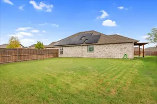1200 Queens Brook Ln, Fort Worth, TX 76140 - Photo 27