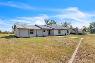 110 Twin Cir, Wortham, TX 76693 - Photo 1