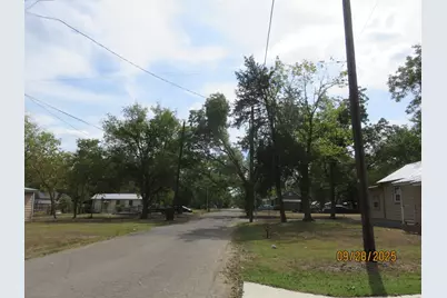 1505 Division Street, Commerce, TX 75428 - Photo 31