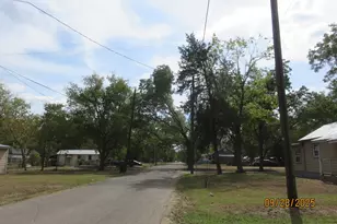 1505 Division St, Commerce, TX 75428 - Photo 31