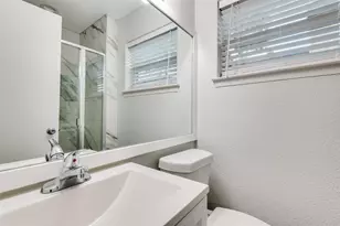 1902 Glenwick Ln, Irving, TX 75060 - Photo 9