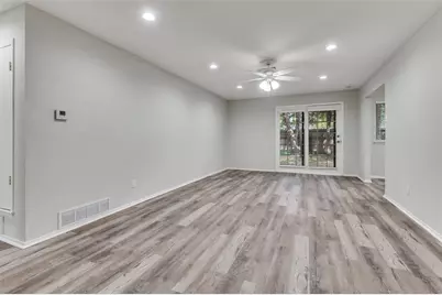 1902 Glenwick Lane, Irving, TX 75060 - Photo 3